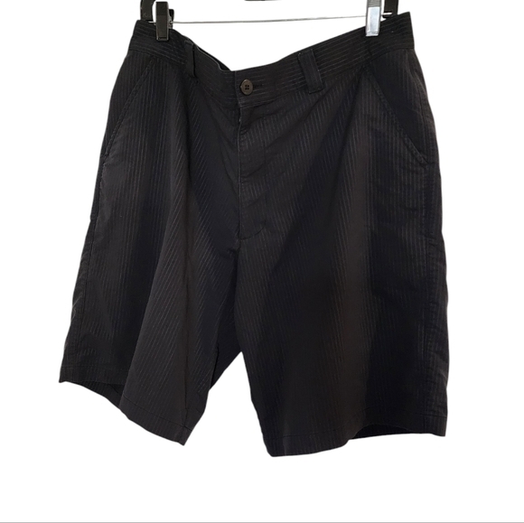 Under armour striped casual‎ shorts - Picture 1 of 4